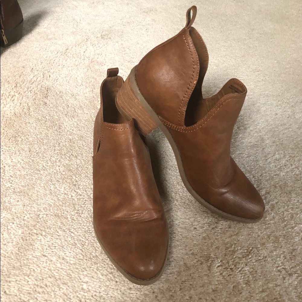 American Eagle Brown Ankle Boots Slip On Sz 9
